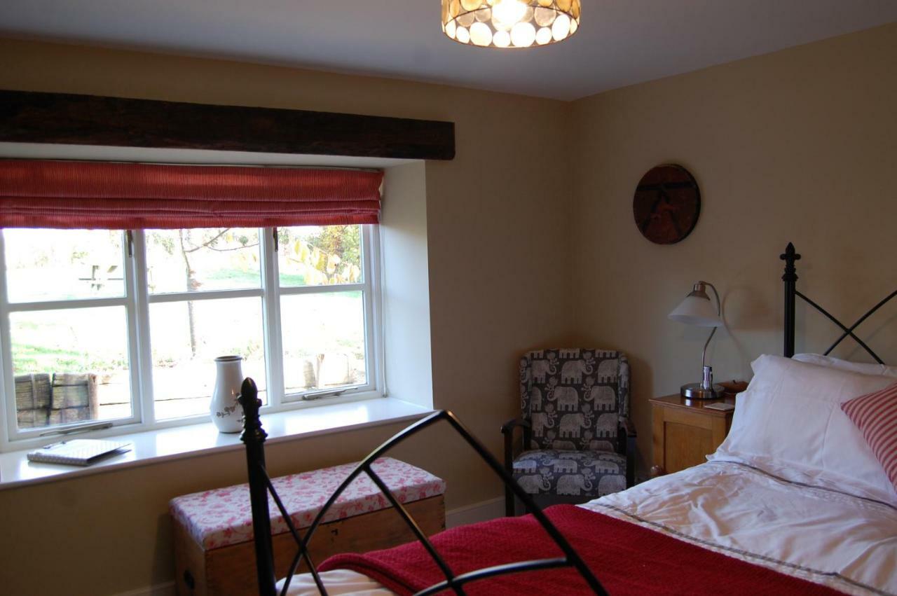 Home Barn Bed And Breakfast Yeovil Buitenkant foto