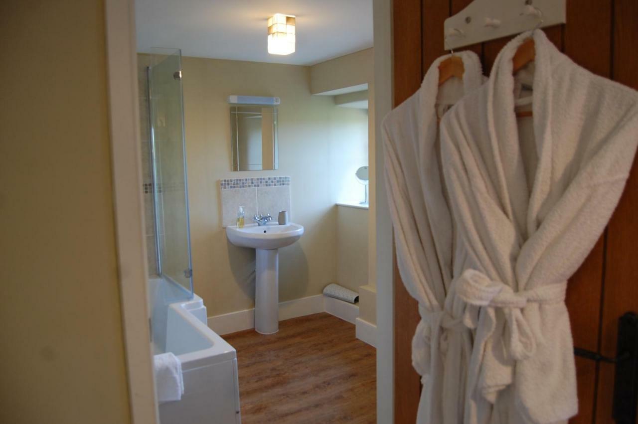 Home Barn Bed And Breakfast Yeovil Buitenkant foto