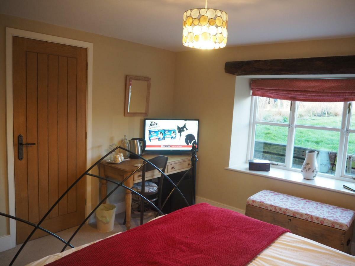 Home Barn Bed And Breakfast Yeovil Buitenkant foto